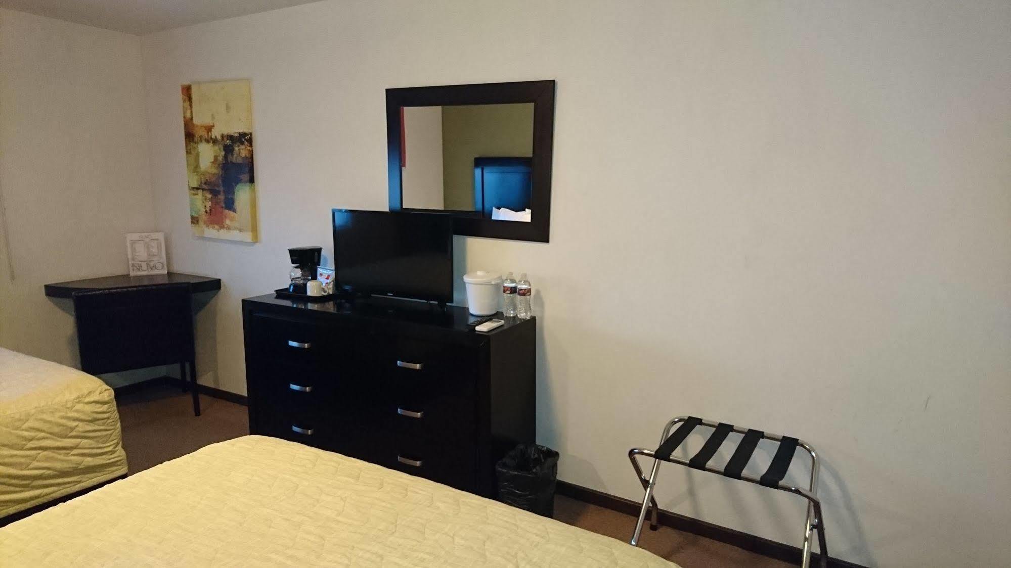 Hotel Nuvo Saltillo Buitenkant foto